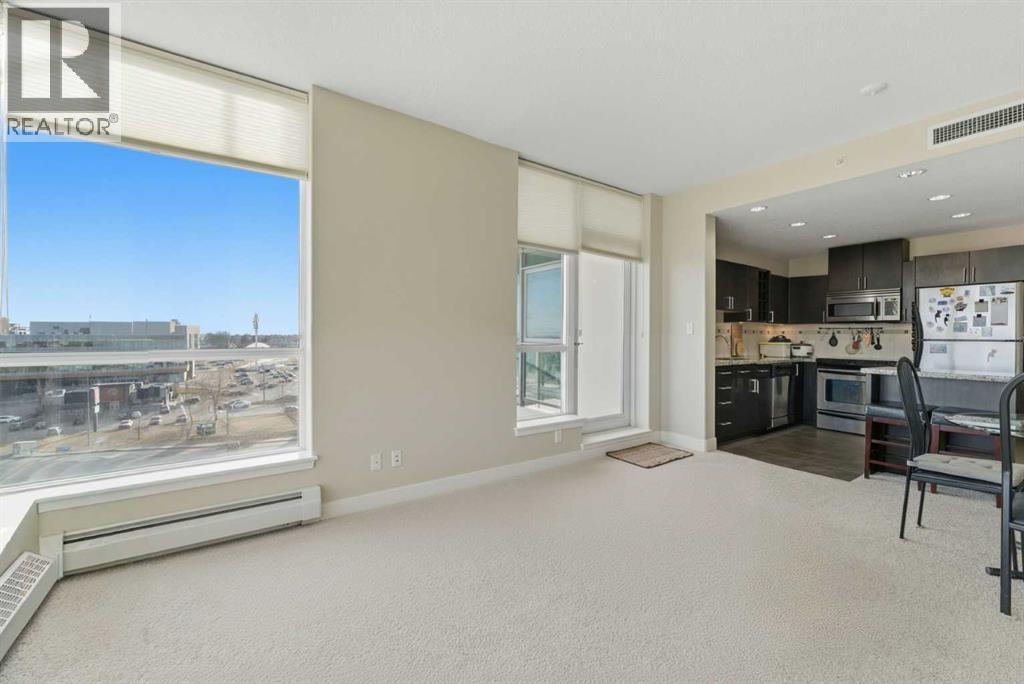 Apartment for Sale in 702, 77 Spruce Place SW|Calgary, Alberta T3C3X6 4