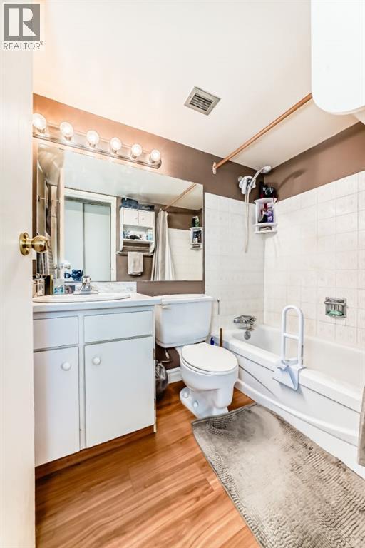 Apartment for Sale in 112, 4944 Dalton Drive NW|Calgary, Alberta T3A2E6 5