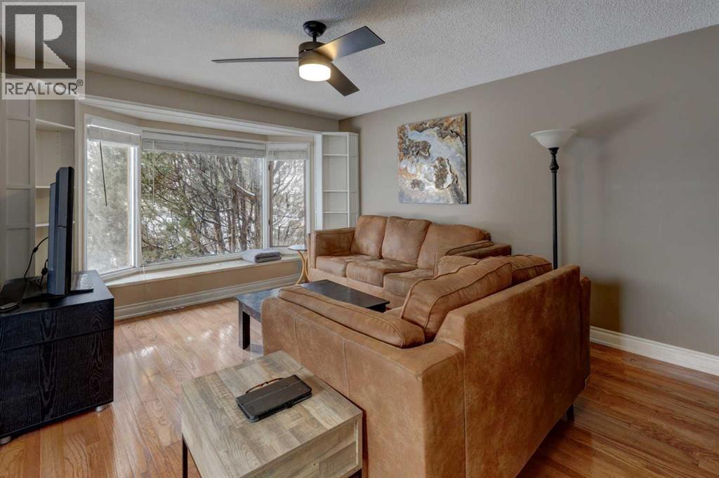 House for Sale in 16 Martingrove Mews NE|Calgary, Alberta T3J2S9 3