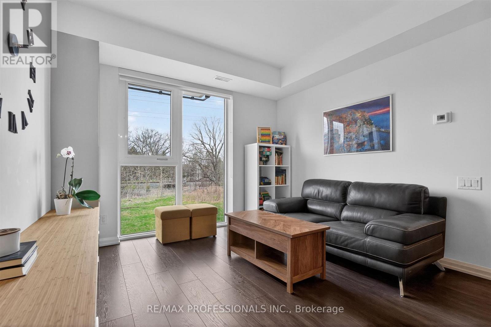 Row / Townhouse for Sale in Address not available 4