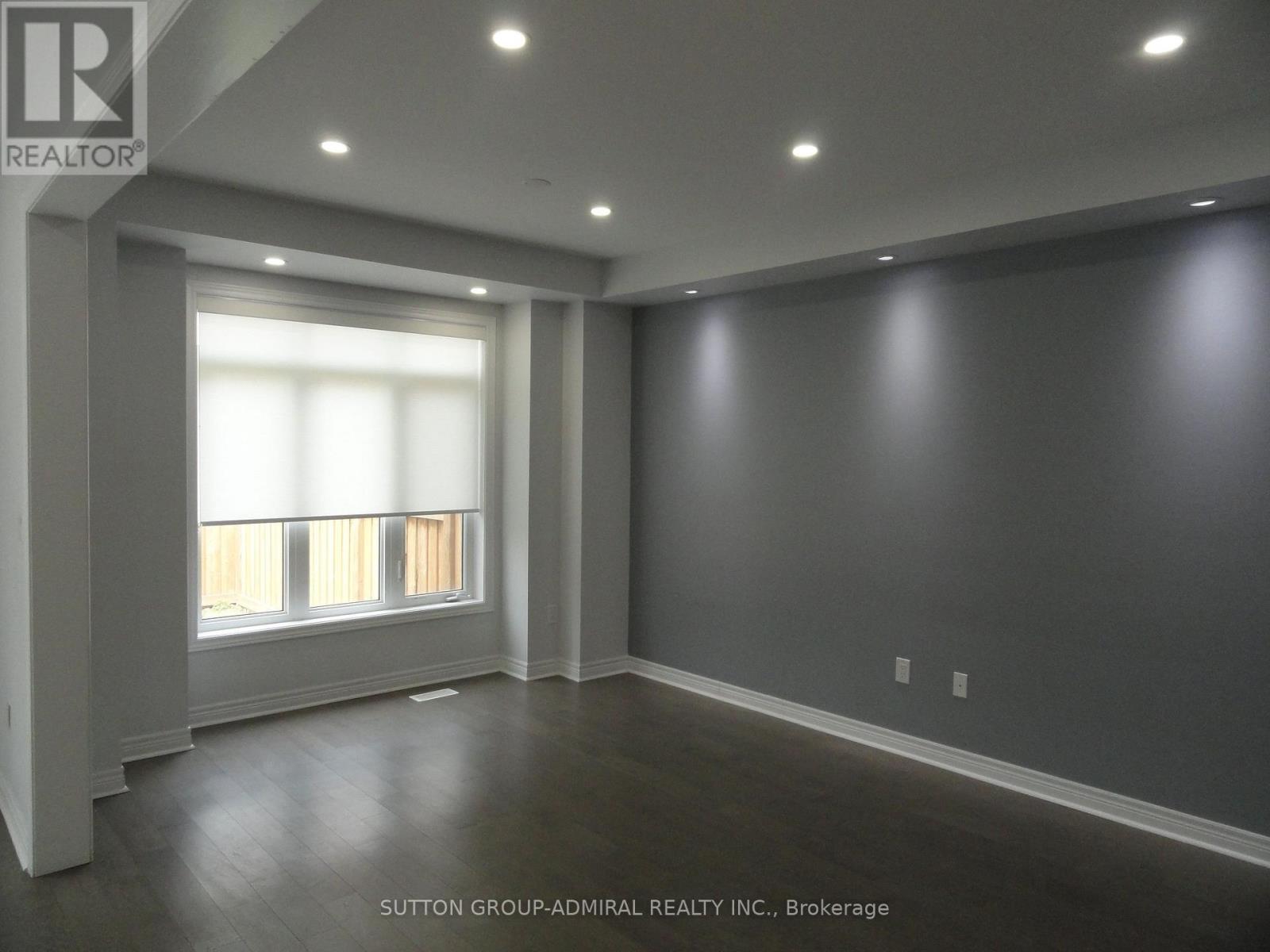 Row / Townhouse for Sale in 121 MARIGOLD GARDENS|Oakville (GO Glenorchy), Ontario L6H0X1 4