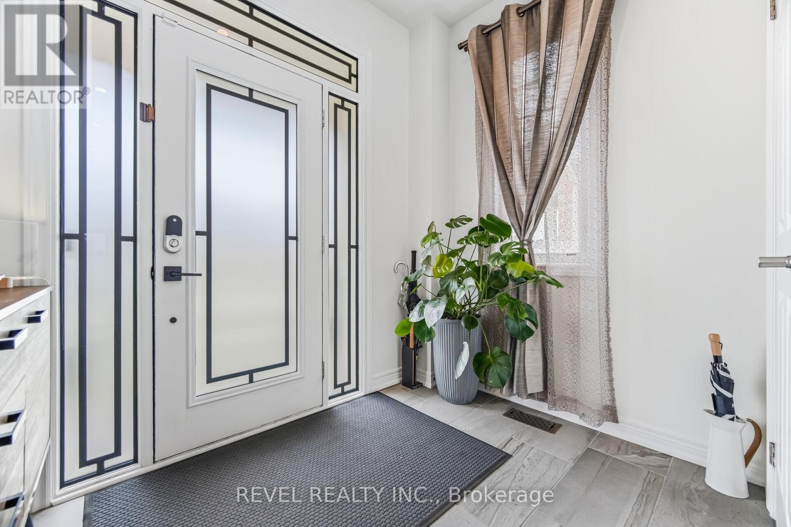 Row / Townhouse for Sale in 248 SKY HARBOUR DRIVE|Brampton (Bram West), Ontario L6Y2Z7 3