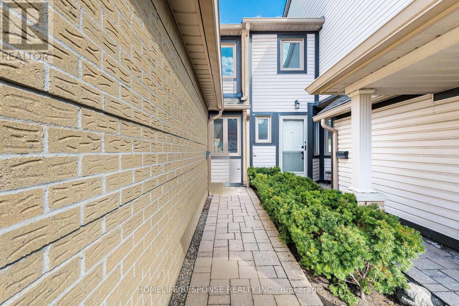 Row / Townhouse for Sale in 78 - 2275 CREDIT VALLEY ROAD|Mississauga (Central Erin Mills), Ontario L5M4N5 2