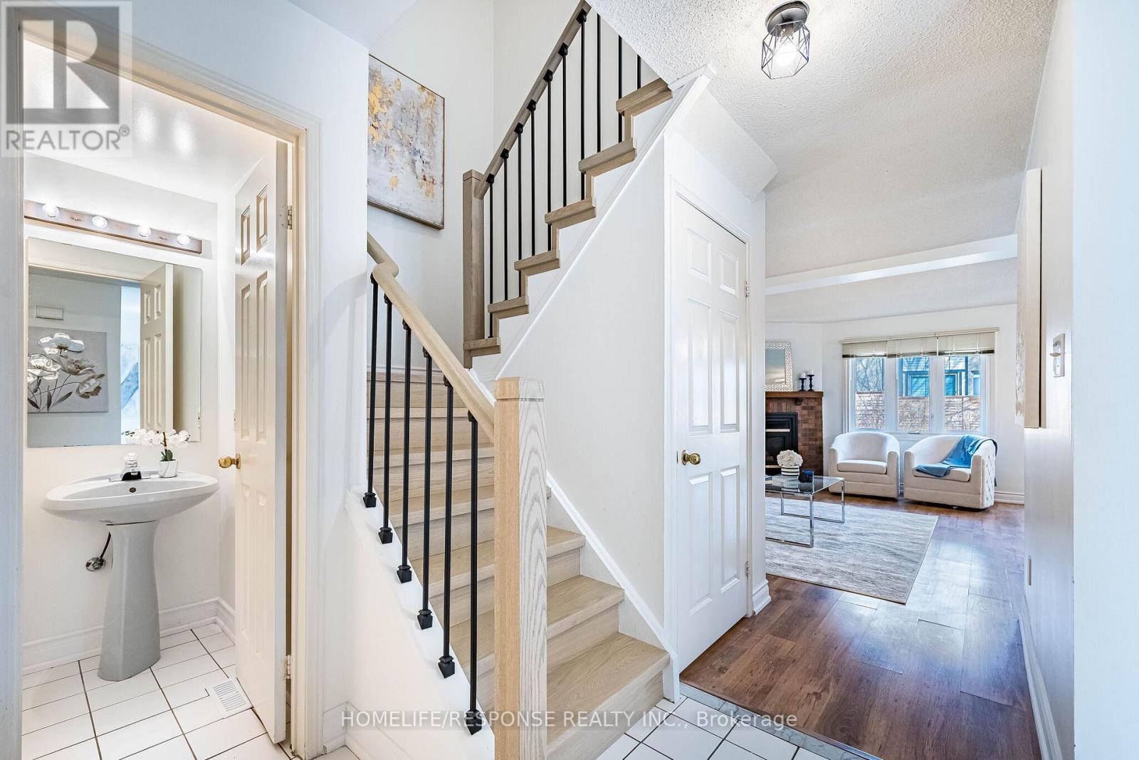 Row / Townhouse for Sale in 78 - 2275 CREDIT VALLEY ROAD|Mississauga (Central Erin Mills), Ontario L5M4N5 4