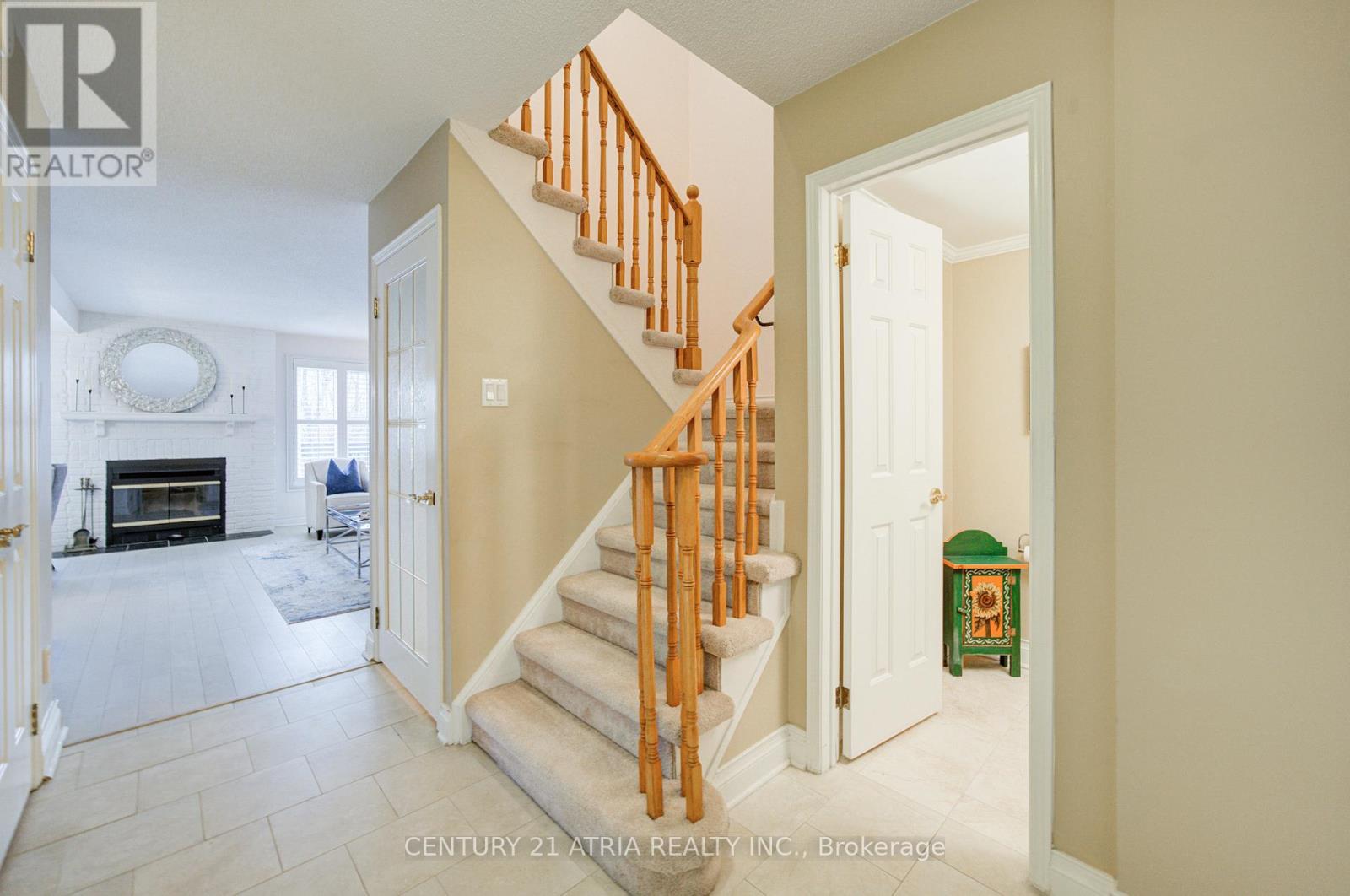 Row / Townhouse for Sale in 23 - 1724 THE CHASE|Mississauga (Central Erin Mills), Ontario L5M4P2 5