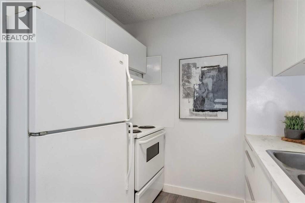 Apartment for Sale in 1114, 4944 Dalton Drive NW|Calgary, Alberta T3A2E3 5