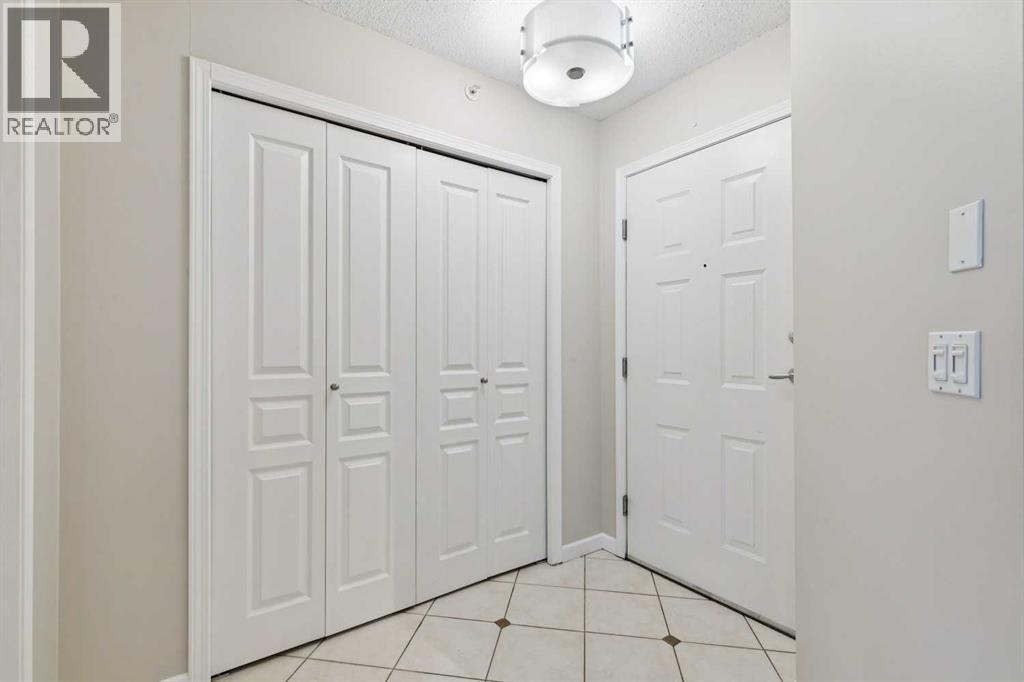 Apartment for Sale in 307, 25 Richard Place SW|Calgary, Alberta T3E7N1 3