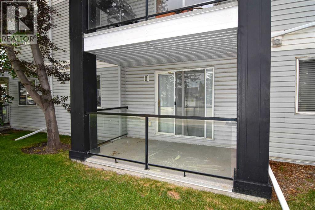 Apartment for Sale in 109, 2022 Canyon Meadows Drive SE|Calgary, Alberta T2J7H1 3