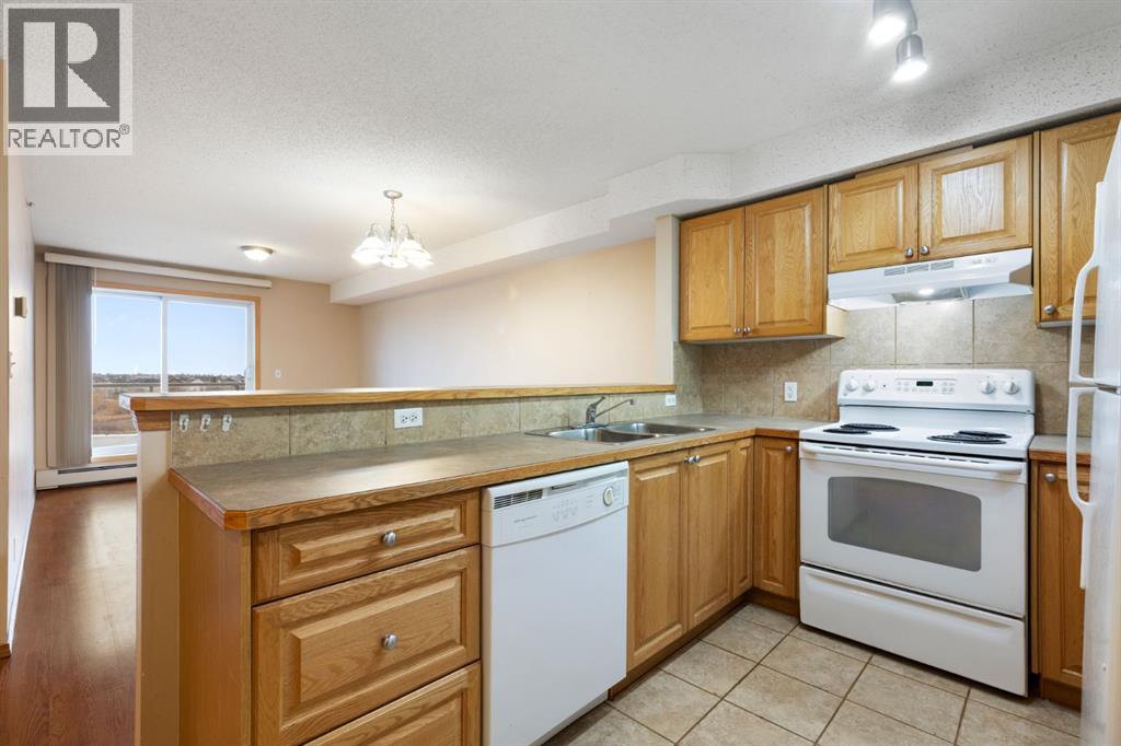 Apartment for Sale in 311, 92 Saddletree Court NE|Calgary, Alberta T3J0K9 3
