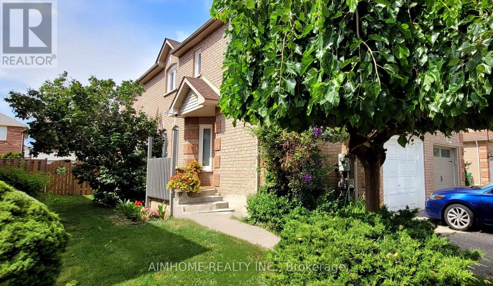 Row / Townhouse for Sale in 42 PIANE AVENUE|Brampton (Fletcher's West), Ontario L6Y4X9 2