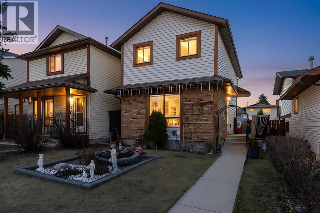 House for Sale in 4811 60 Street NE|Calgary, Alberta t1y5b8 2