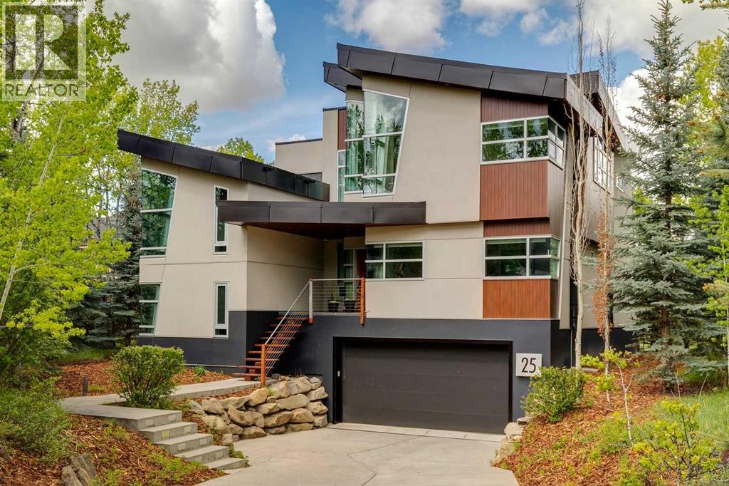 House for Sale in 25 Posthill Drive SW|Calgary, Alberta T3H0A8