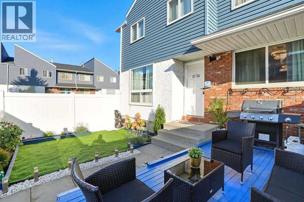 Row / Townhouse for Sale in 59, 4769 Hubalta Road SE|Calgary, Alberta T2B2N6