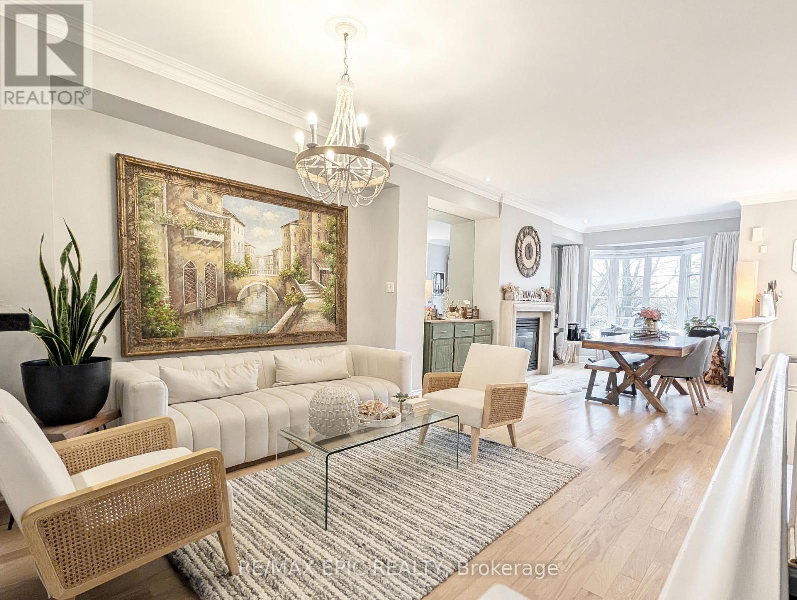 Row / Townhouse for Sale in 3 - 235 VAN DUSEN BOULEVARD|Toronto (Islington-City Centre West), Ontario M8Z3J2