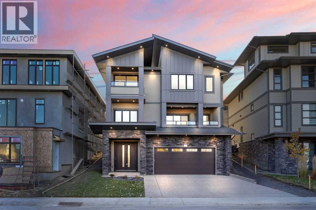 House for Sale in 407 Patterson Boulevard SW|Calgary, Alberta T3H3N6