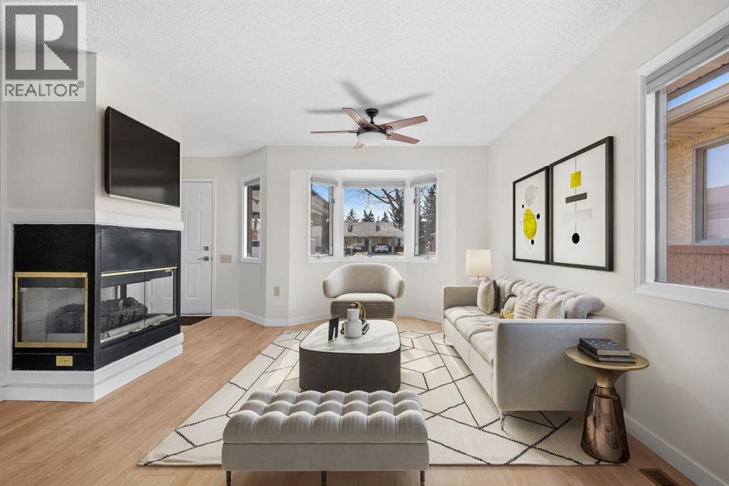 Row / Townhouse for Sale in 2640 Dovely Court SE|Calgary, Alberta T2B3G6