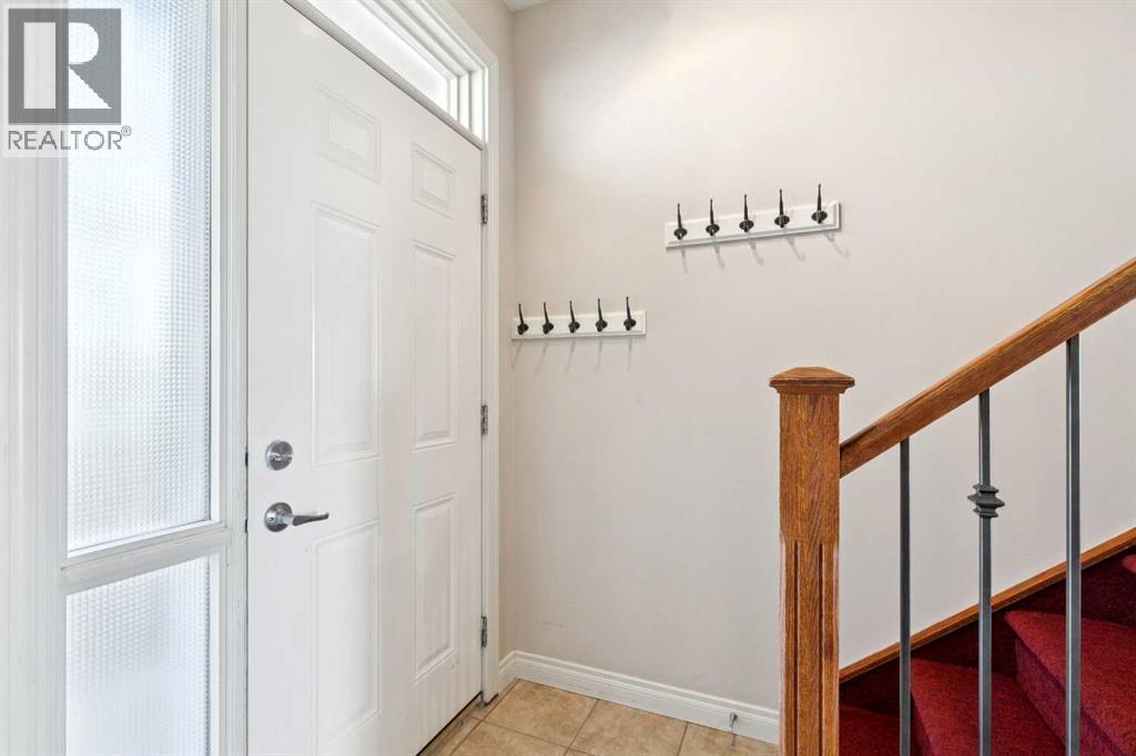 Row / Townhouse for Sale in 14, 169 Rockyledge View NW|Calgary, Alberta T3G6B1 3