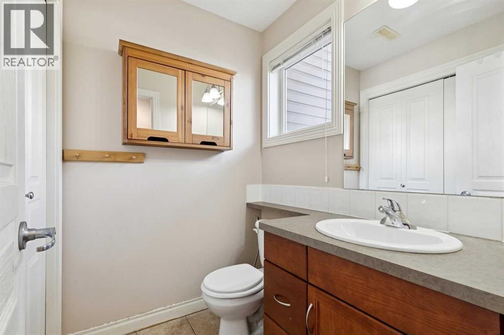 Row / Townhouse for Sale in 14, 169 Rockyledge View NW|Calgary, Alberta T3G6B1 4