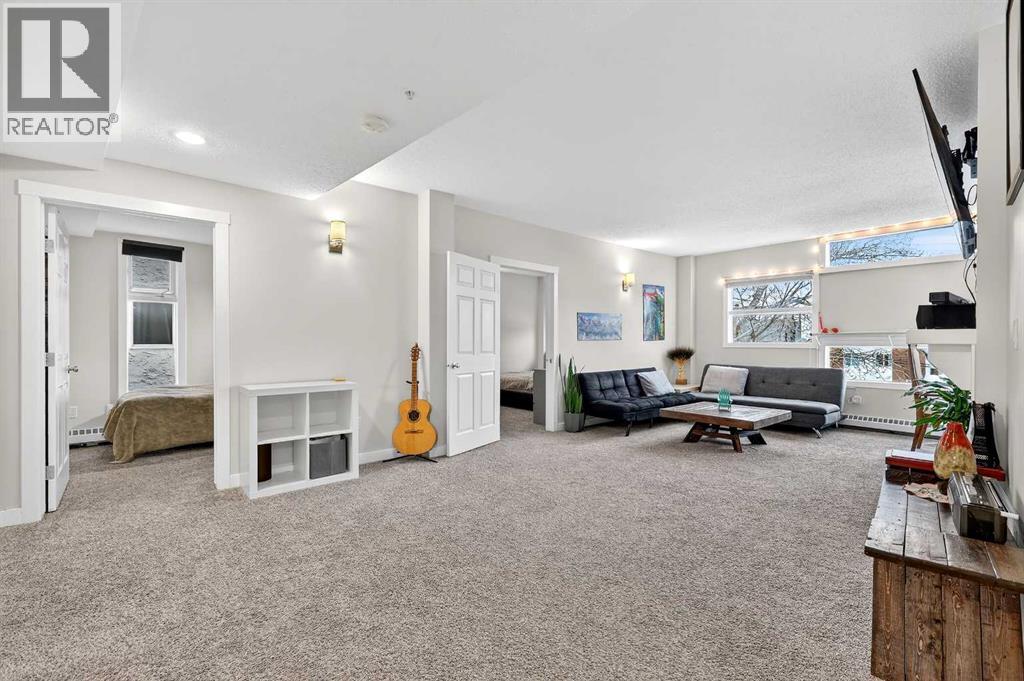 Apartment for Sale in 301, 2316 17B Street SW|Calgary, Alberta T2T4S8 3