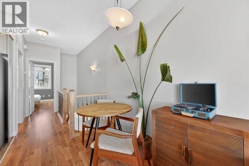 Row / Townhouse for Sale in 10, 169 Rockyledge View NW|Calgary, Alberta T3G6B1 4