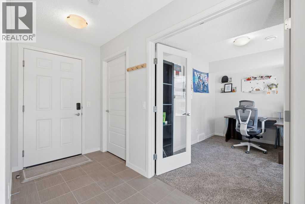 Row / Townhouse for Sale in 95 Nolanlake Cove NW|Calgary, Alberta T3R0Z7 5