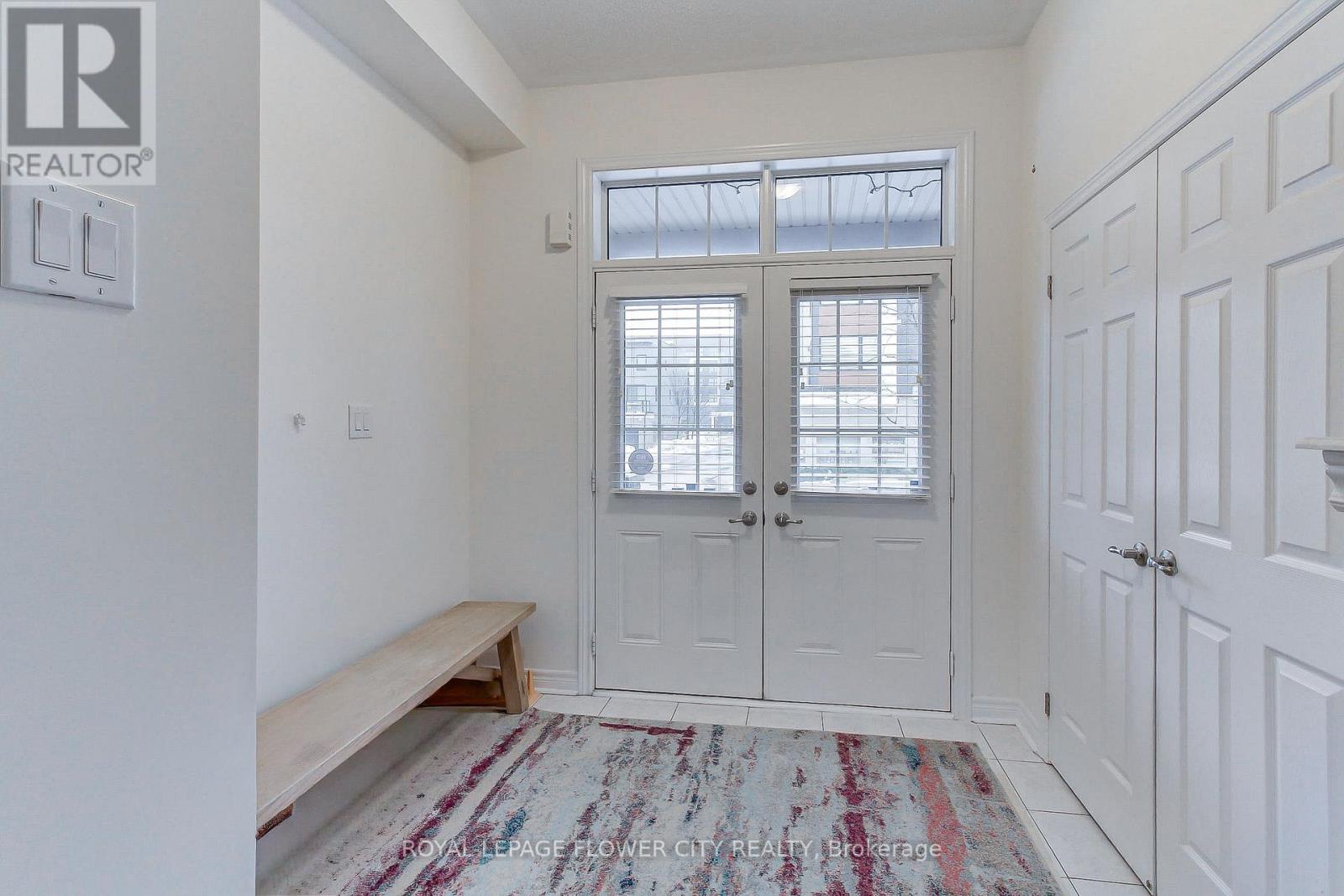 Row / Townhouse for Sale in 101 HUGUENOT ROAD|Oakville (GO Glenorchy), Ontario L6H0M3 2