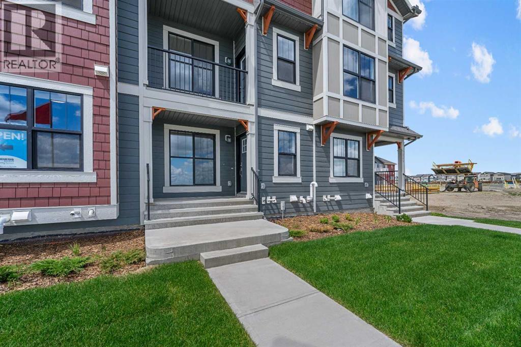 Row / Townhouse for Sale in 17 Wild Rose Way SE|Calgary, Alberta T3M4A2 2