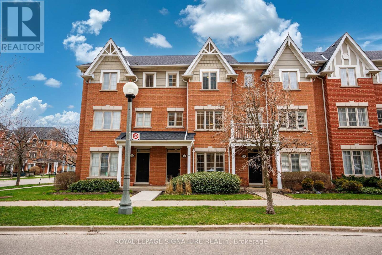 Row / Townhouse for Sale in 10 - 161 THIRTEENTH STREET|Toronto (New Toronto), Ontario M8V4E4