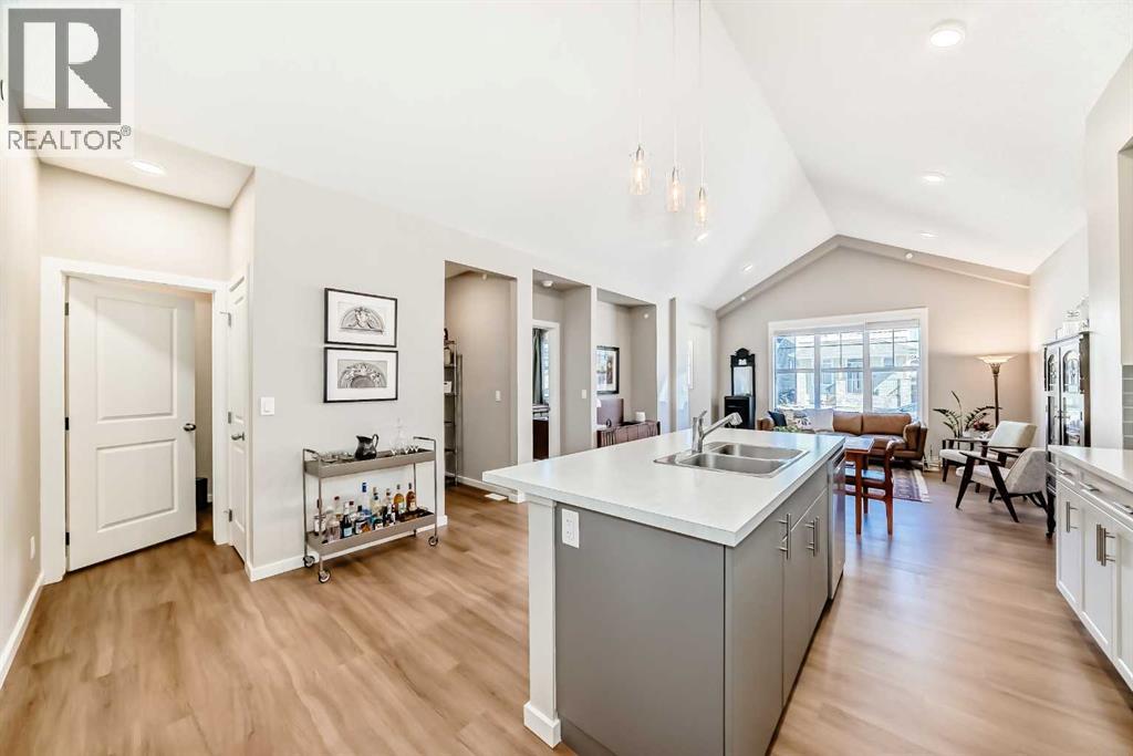 Row / Townhouse for Sale in 277 Lucas Avenue NW|Calgary, Alberta T3P1S3 5