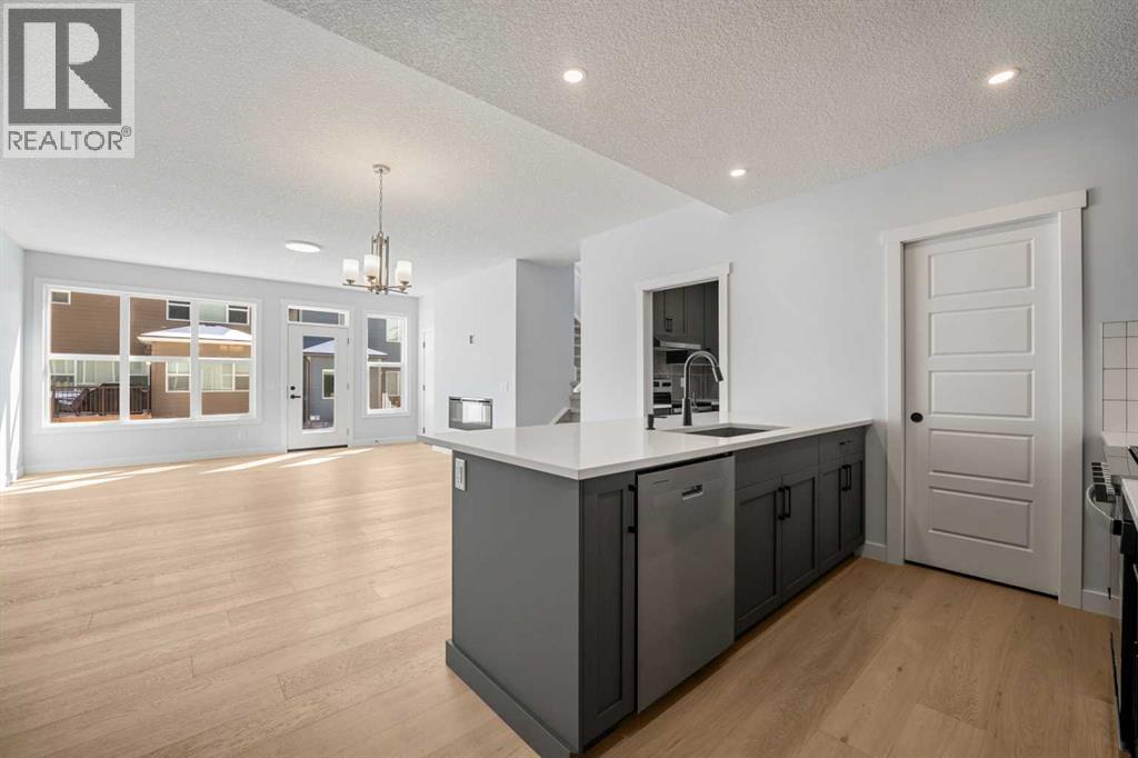 House for Sale in 187 Legacy Reach Park SE|Calgary, Alberta T2X5A3 2