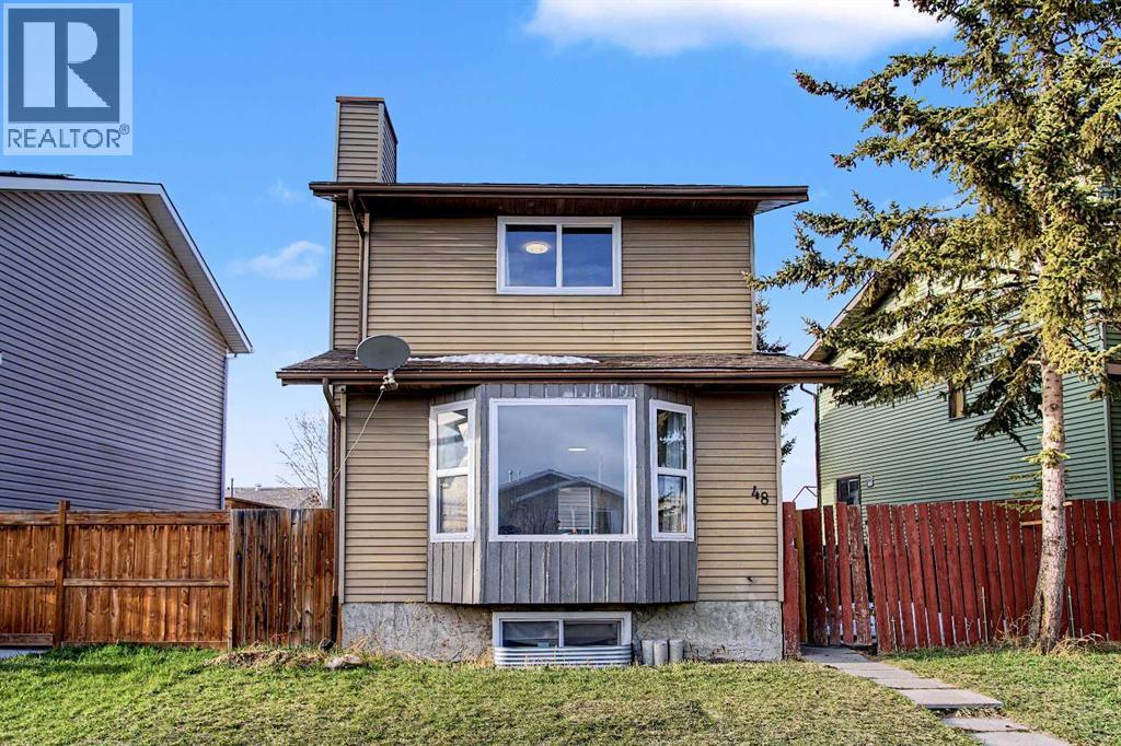 House for Sale in 48 Whitworth Way NE|Calgary, Alberta T1Y6A8