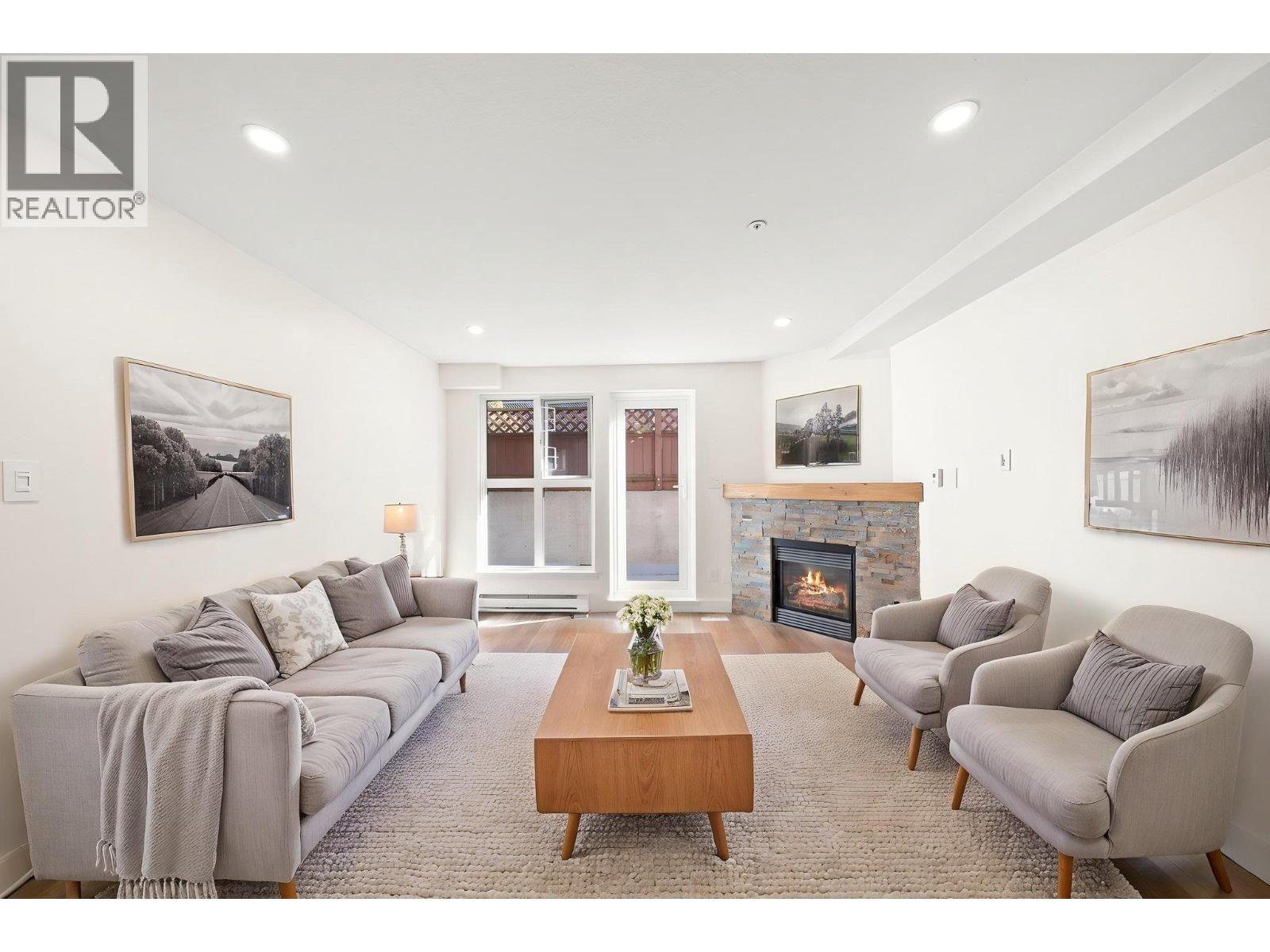 103 2212 OXFORD STREET|Vancouver, British Columbia V5L1G1