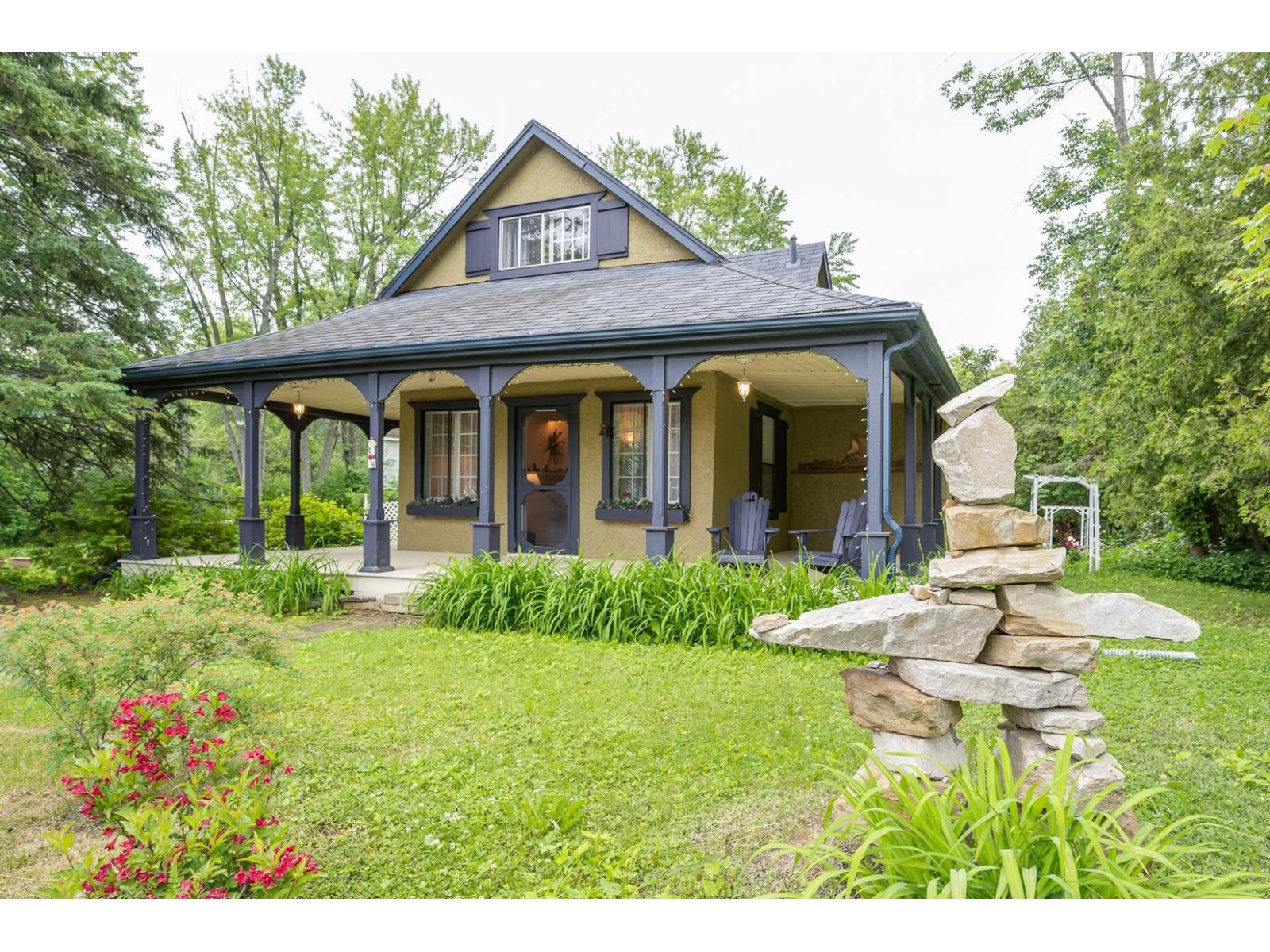 159 Rue Main, Hudson, Quebec J0P1H0