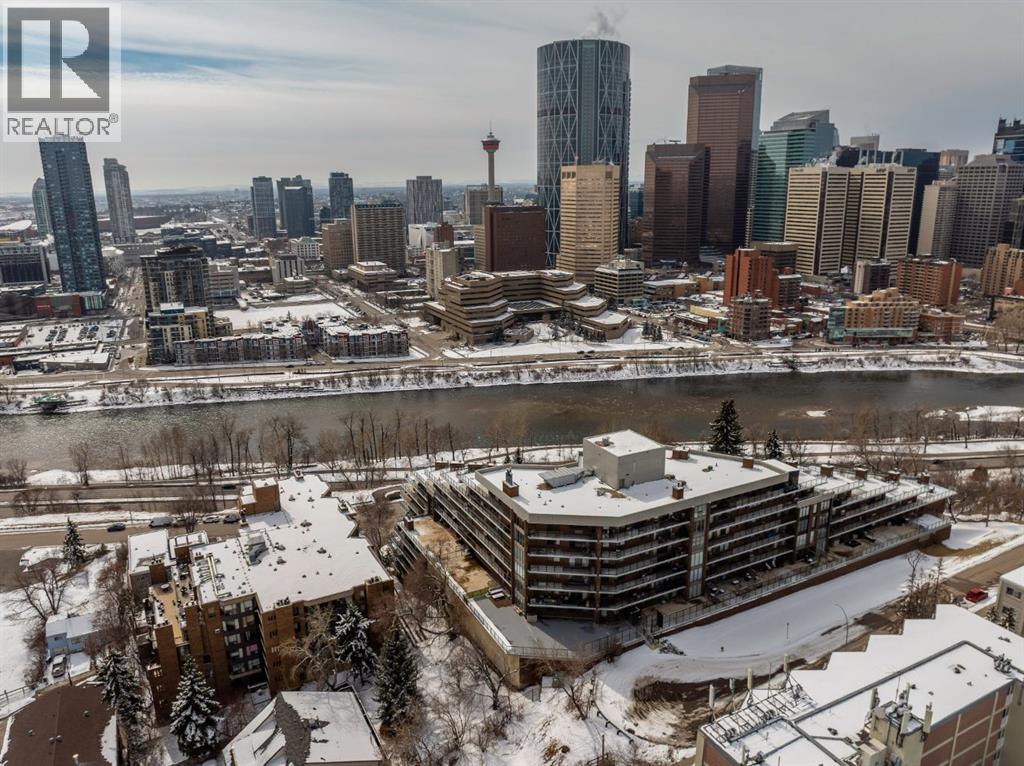 Apartment for Sale in 303, 300 Meredith Road NE|Calgary, Alberta T2E7A8