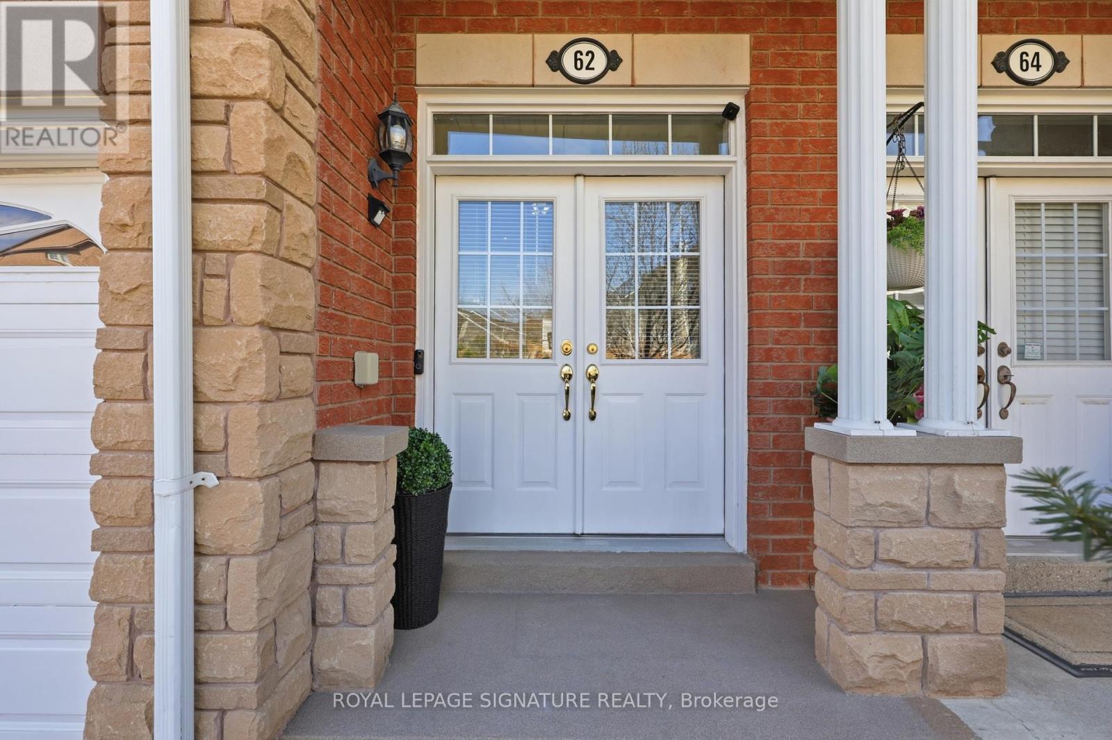Row / Townhouse for Sale in 62 - 470 FAITH DRIVE|Mississauga (Hurontario), Ontario L5R4E9 3