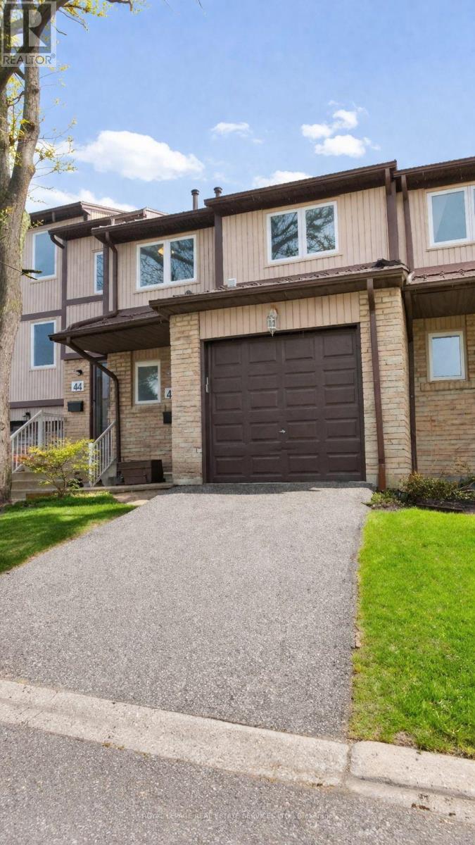 Row / Townhouse for Sale in 43 - 6449 GLEN ERIN DRIVE|Mississauga (Meadowvale), Ontario L5N2T2