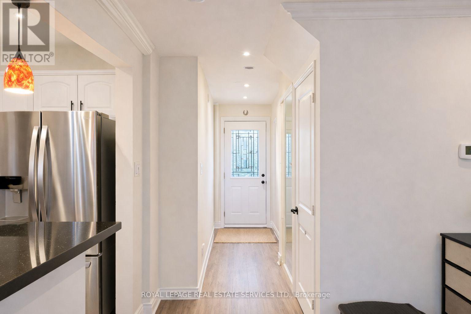 Row / Townhouse for Sale in 43 - 6449 GLEN ERIN DRIVE|Mississauga (Meadowvale), Ontario L5N2T2 2