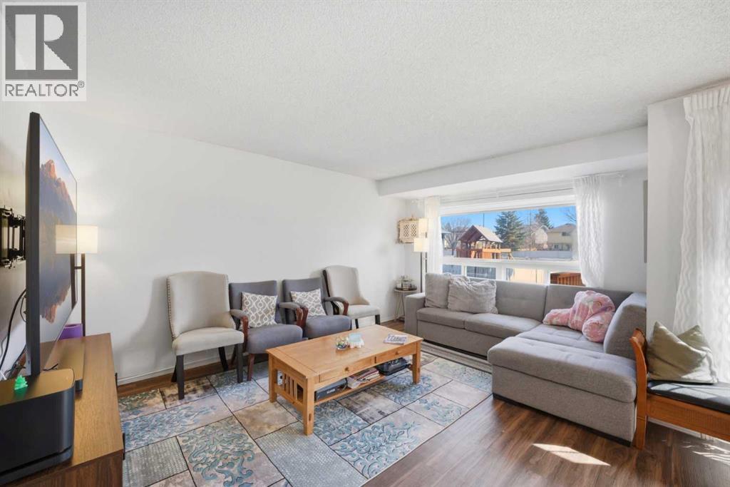 Duplex for Sale in 80 Martinglen Way NE|Calgary, Alberta T3J3J1 4
