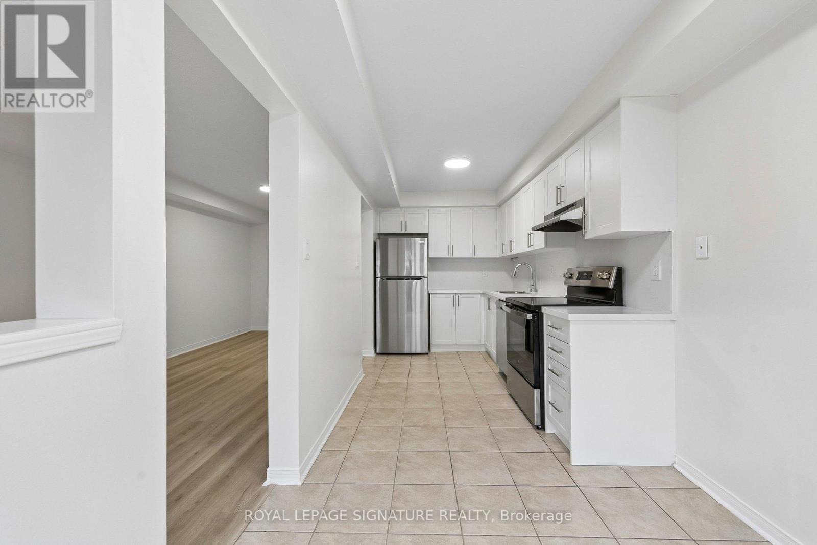 Row / Townhouse for Sale in 100 - 86 JOYMAR DRIVE|Mississauga (Streetsville), Ontario L5M7Z6 3