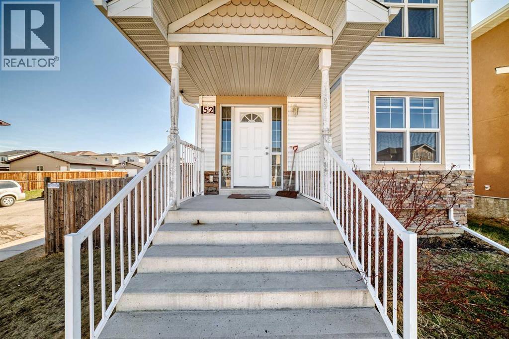 House for Sale in 52 TARALAKE Street NE|Calgary, Alberta T3J0J5