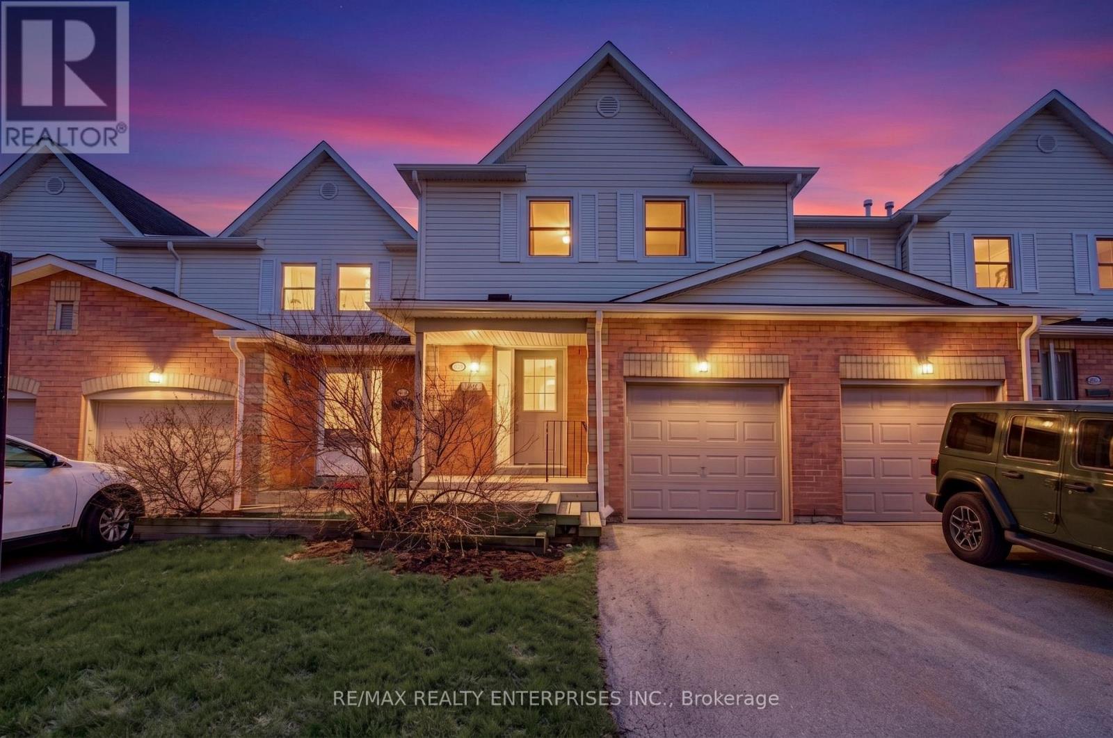 Row / Townhouse for Sale in 63 - 2355 FIFTH LINE W|Mississauga (Sheridan), Ontario L5K2M8