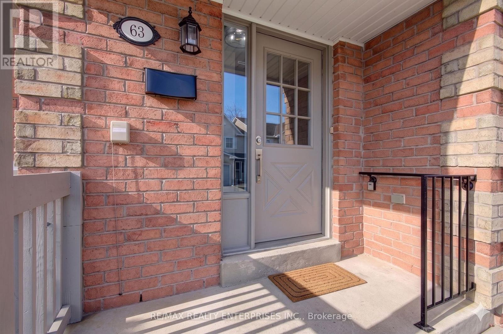 Row / Townhouse for Sale in 63 - 2355 FIFTH LINE W|Mississauga (Sheridan), Ontario L5K2M8 3