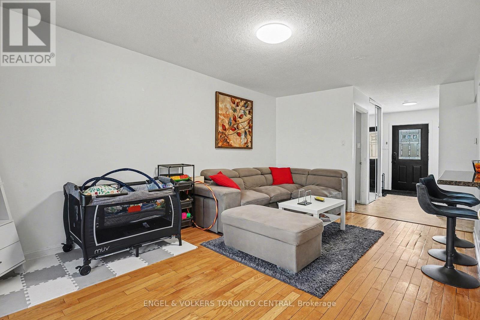 Row / Townhouse for Sale in 19 - 6779 GLEN ERIN DRIVE|Mississauga (Meadowvale), Ontario L5N2C1 4