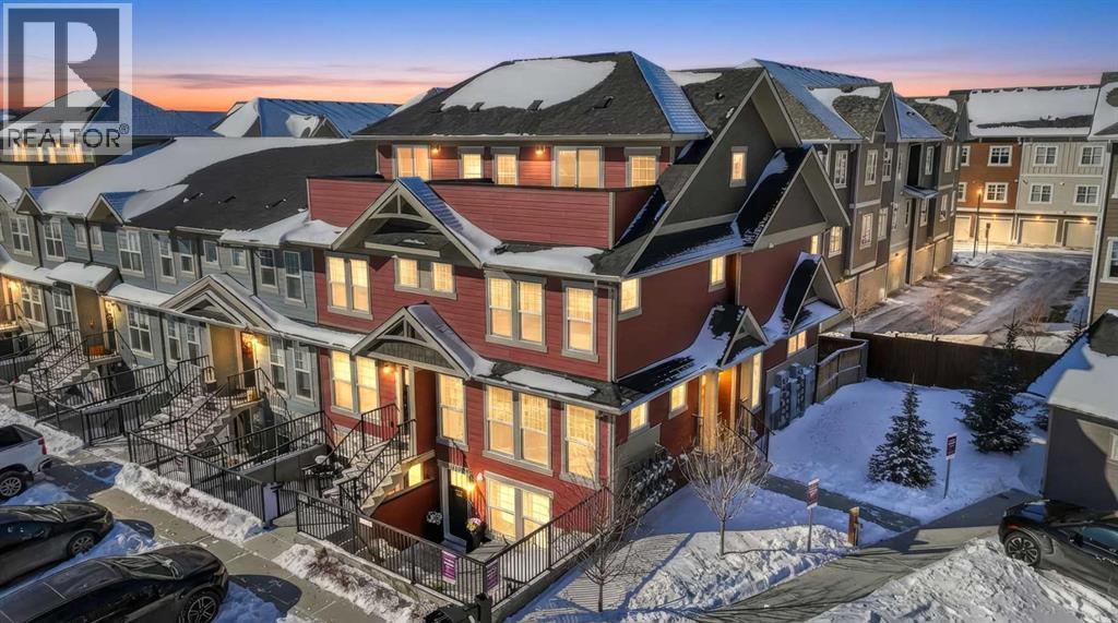 Row / Townhouse for Sale in 302 Cranbrook Square SE|Calgary, Alberta T3M3K8