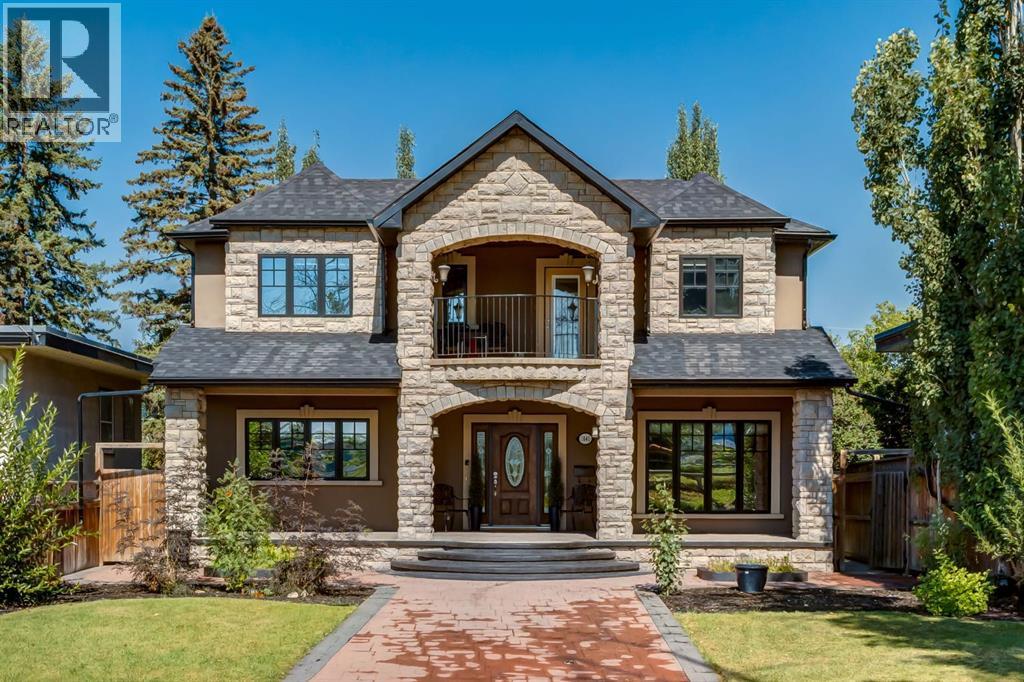 House for Sale in 1840 Westmount Boulevard NW|Calgary, Alberta T2N3G8