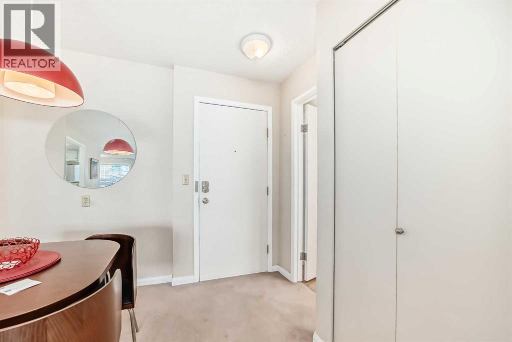 Apartment for Sale in 206, 3717 42 Street NW|Calgary, Alberta T3A2W2 5