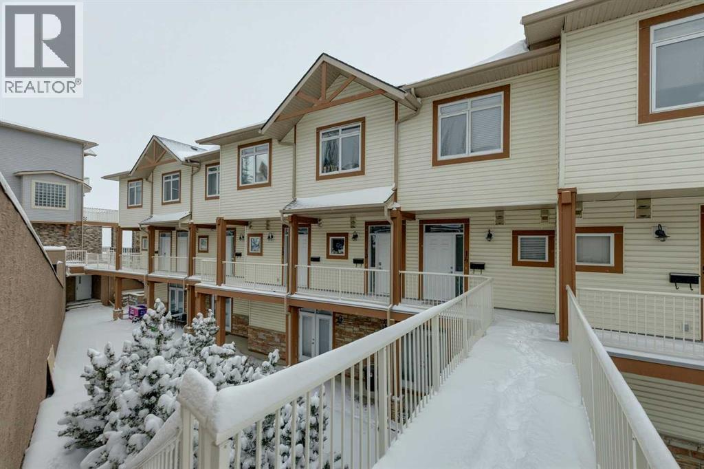 Row / Townhouse for Sale in 14, 133 Rockyledge View NW|Calgary, Alberta T3G5X2