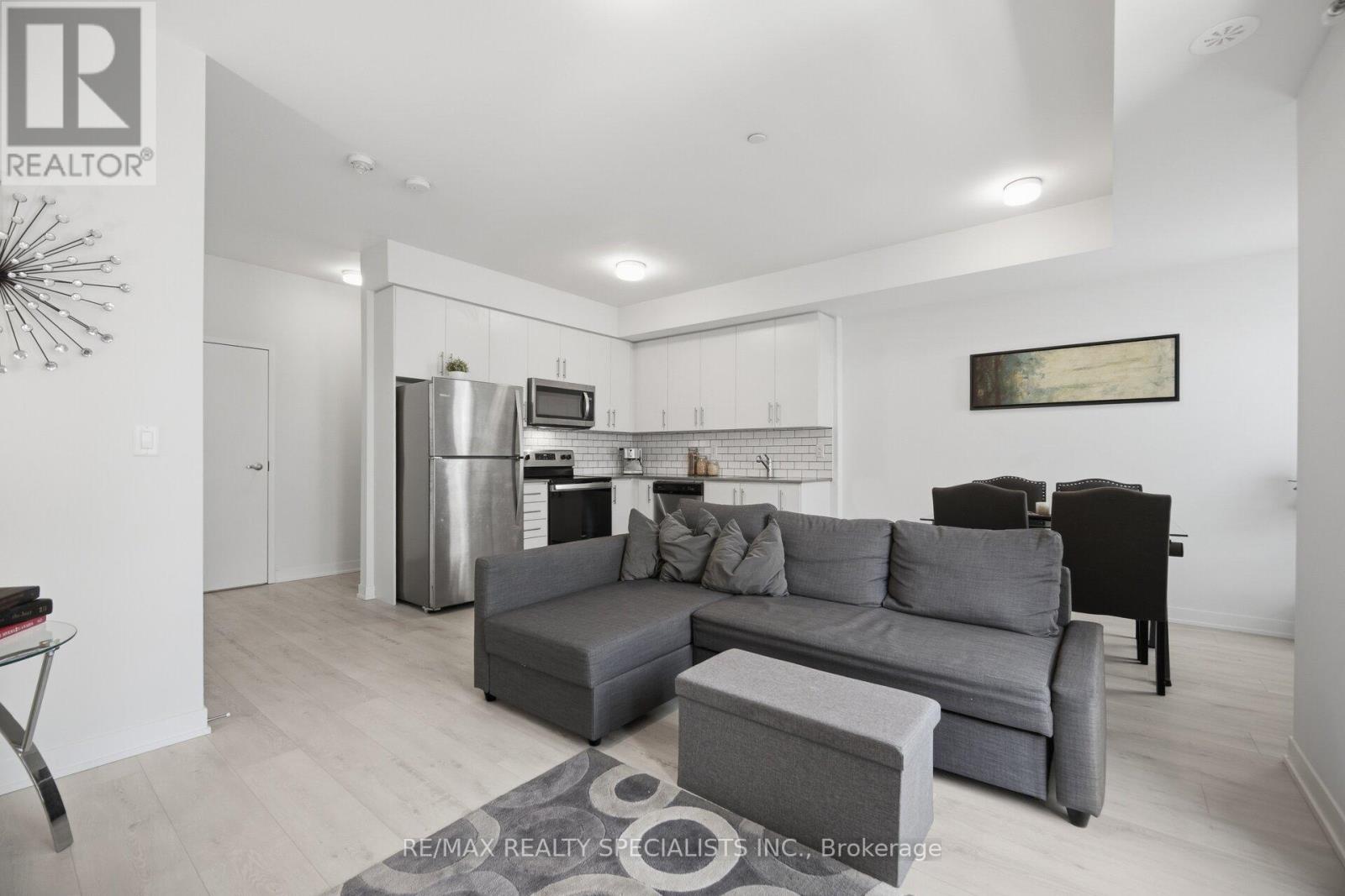 Row / Townhouse for Sale in 21 - 3405 RIDGEWAY DRIVE|Mississauga (Erin Mills), Ontario L5L0B9 4