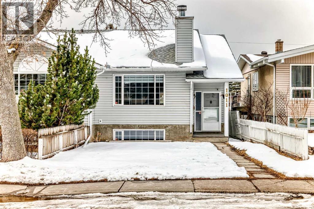 Duplex for Sale in 1011 17A Street NE|Calgary, Alberta T2E4V2