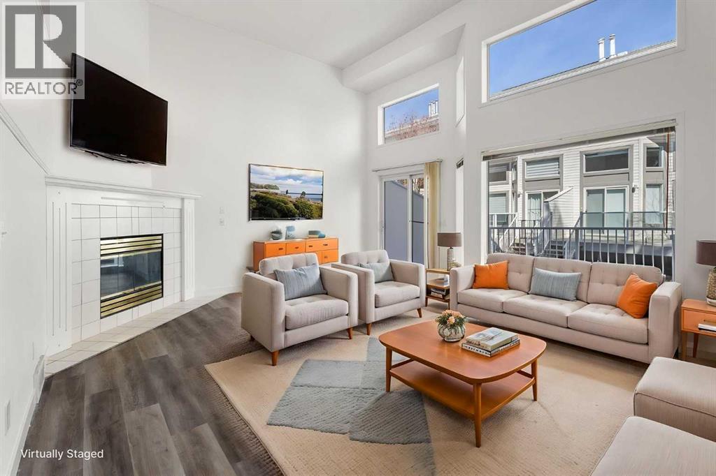 Row / Townhouse for Sale in 52 Kingsland Court SW|Calgary, Alberta T2V0S2